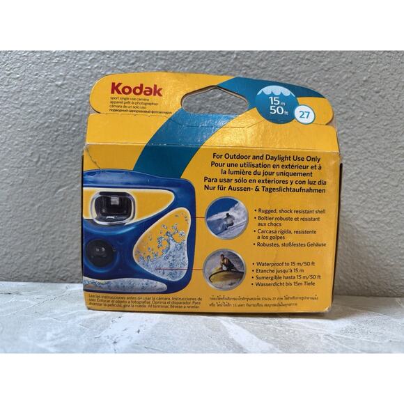Kodak Max Waterproof 35mm Point & Shoot Film Camera - Picture 3 of 5